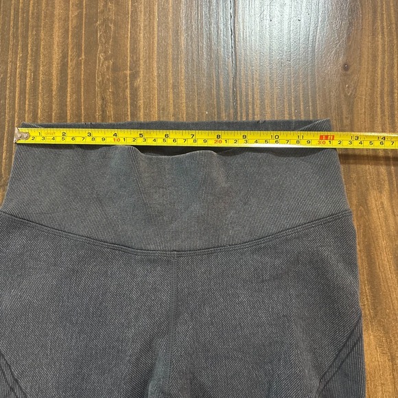 OFFLINE by AERIE Womens Medium Leggings 🖤 Charcoal Gray High Rise Ribbed Yoga - Picture 4 of 5